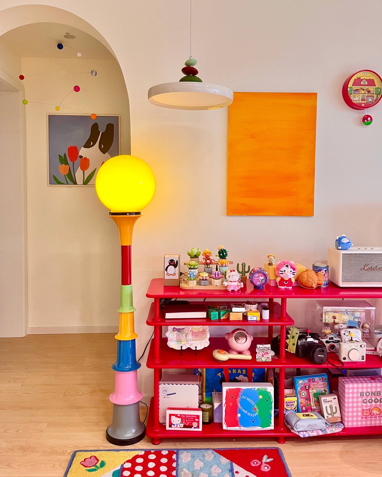 Luna Chromatic Floor Lamp