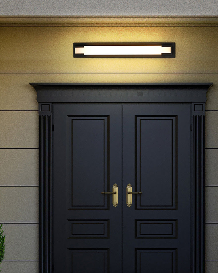 Linearéa Outdoor Wall Light – Contemporary Design