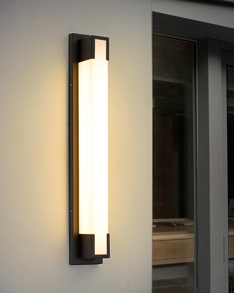 Linearéa Outdoor Wall Light – Contemporary Design