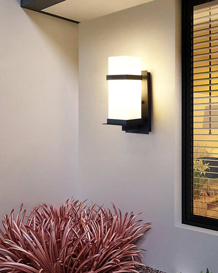 Applique Murale Extérieure Bruma – Élégance Moderne et Douceur Lumineuse