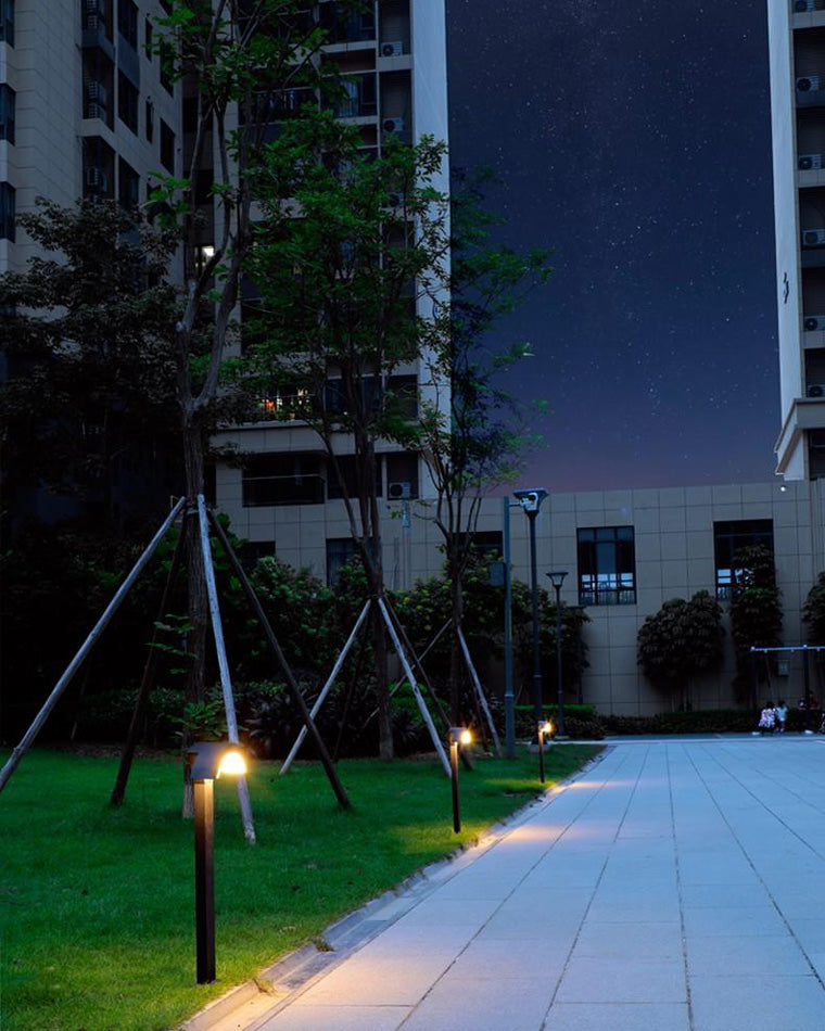 Borne Moderne Arco – Éclairage Extérieur LED