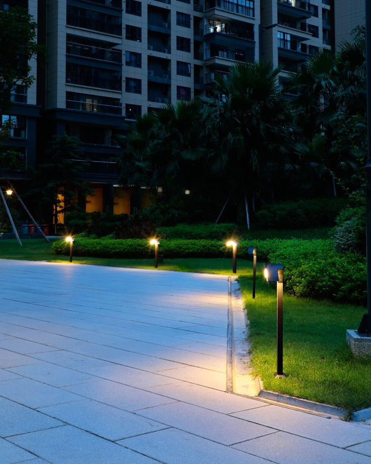 Borne Moderne Arco – Éclairage Extérieur LED
