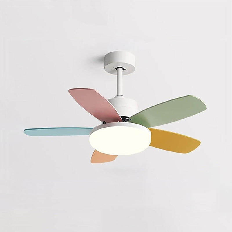 Scandinavian 5-Blade Ceiling Fan with Lighting