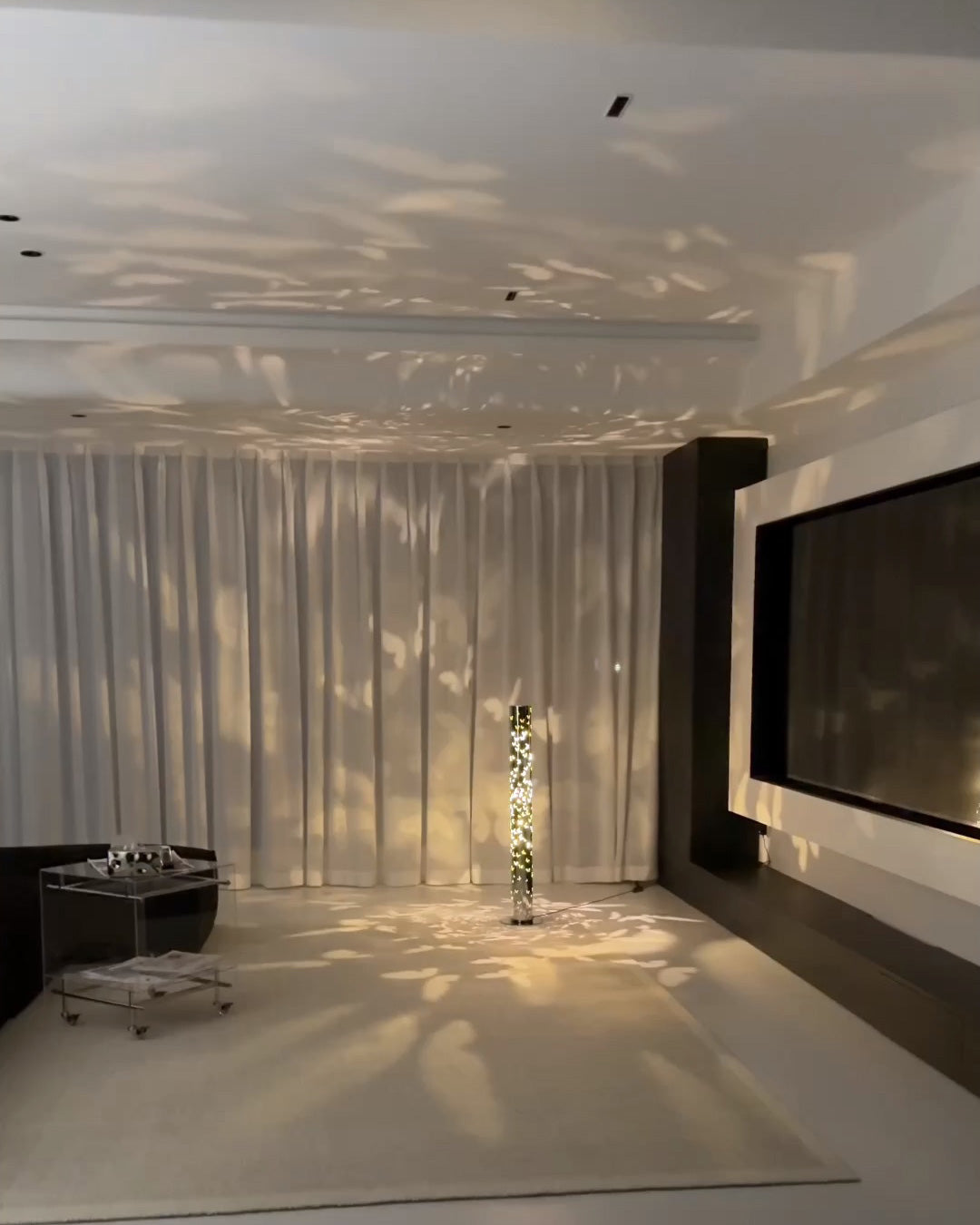 Cylindrical Floor Lamp with Butterfly Ambiance