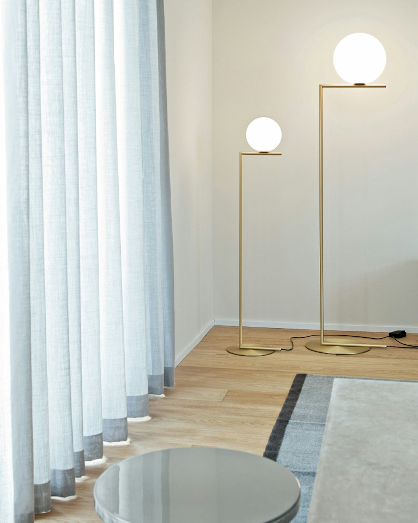 Lampadaire Globe en Verre