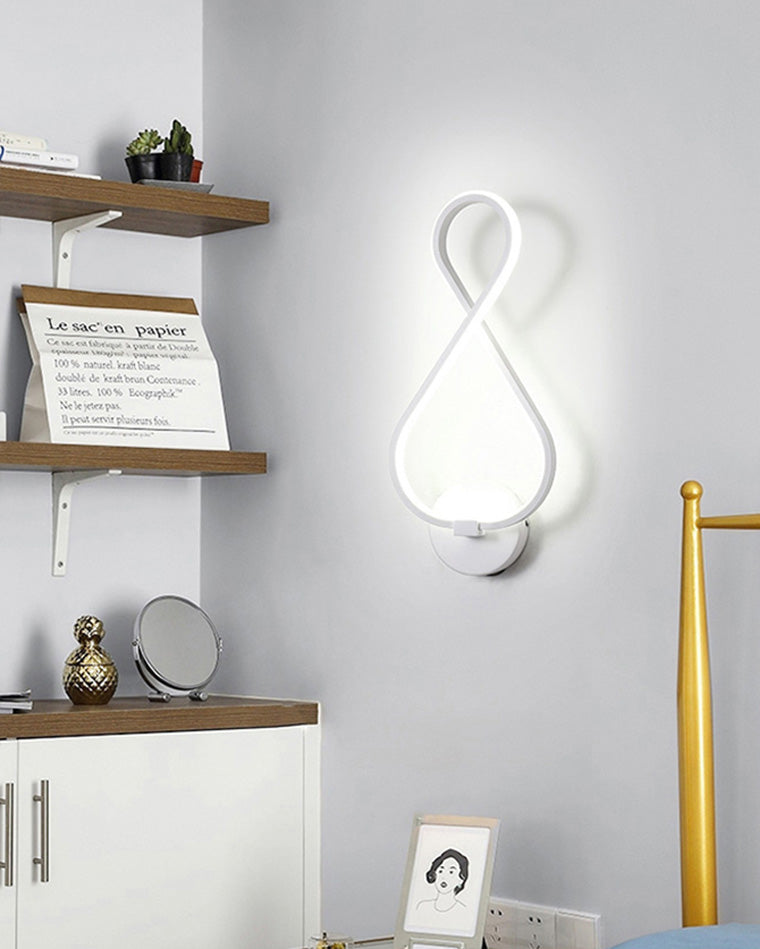 Musical Note Sculptural Wall Light - Modern and Creative Design