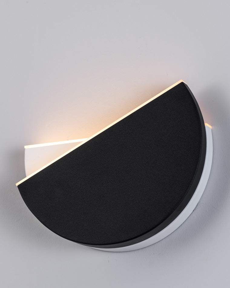 Black & White Adjustable Round Wall Light