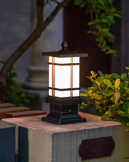 Lampe d'Extérieur Carrée - Élégance Solaire