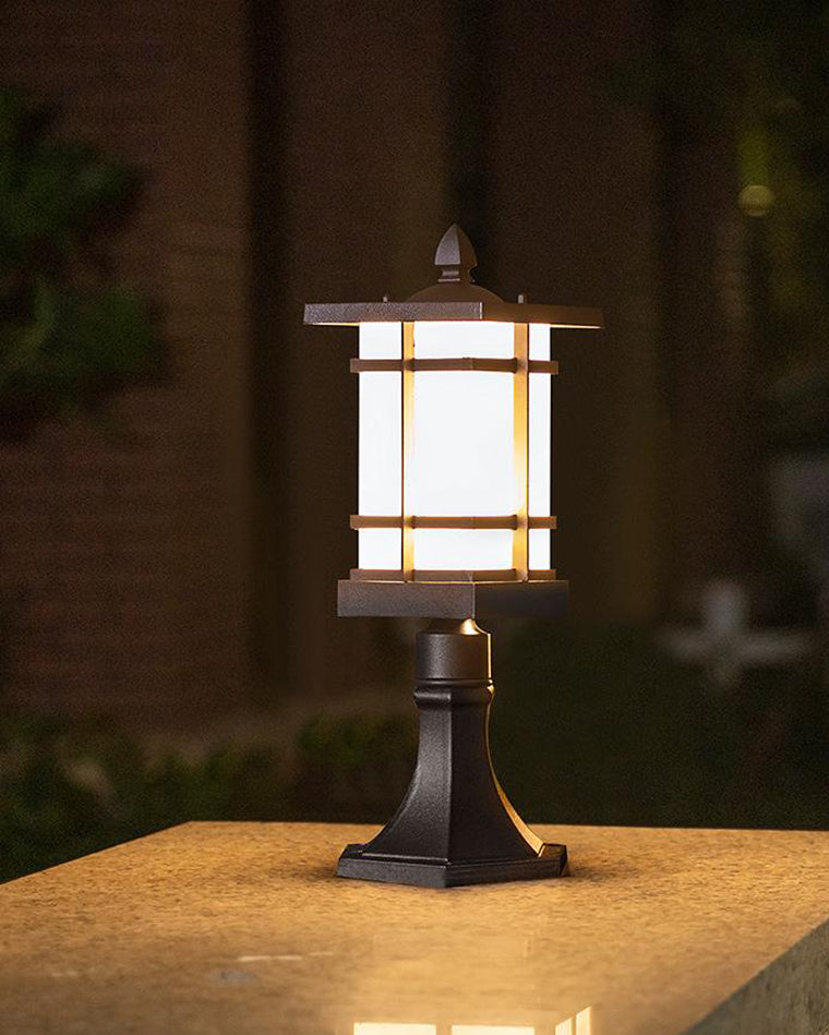 Lampe d'Extérieur Carrée - Élégance Solaire