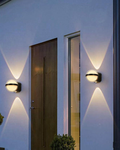 Globus Elegance Outdoor Wall Light – Refined Up and Down Lighting