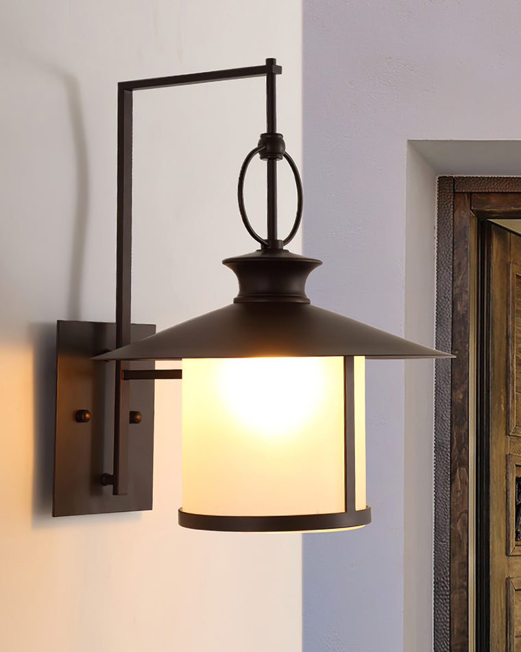 Coastal Outdoor Wall Sconce – Black Elegance and Seaside Style