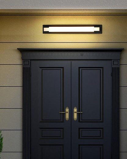 Linearéa Outdoor Wall Light – Contemporary Design