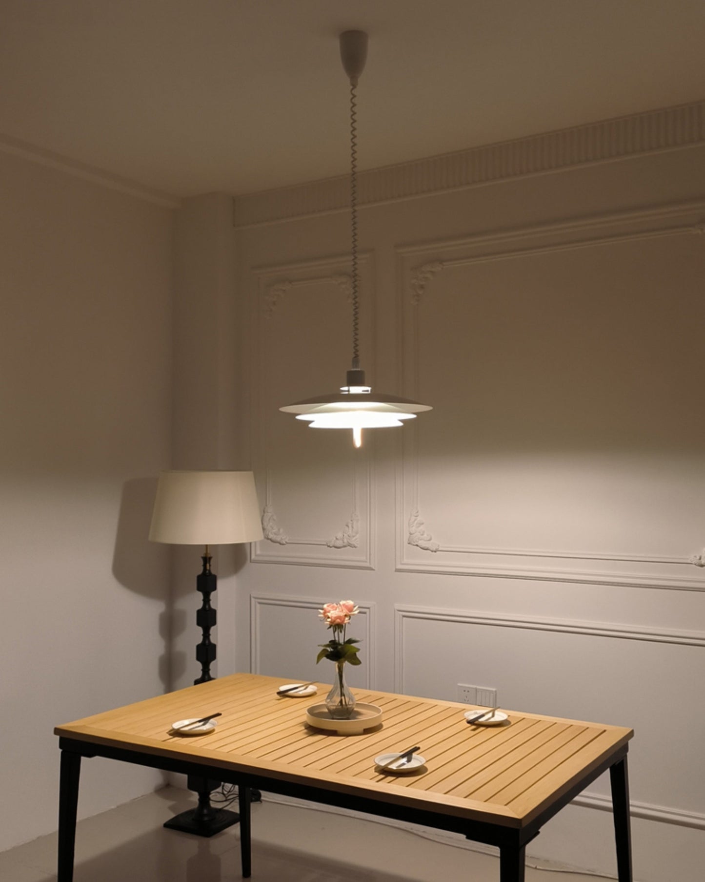 Danish Elegance Adjustable Suspension