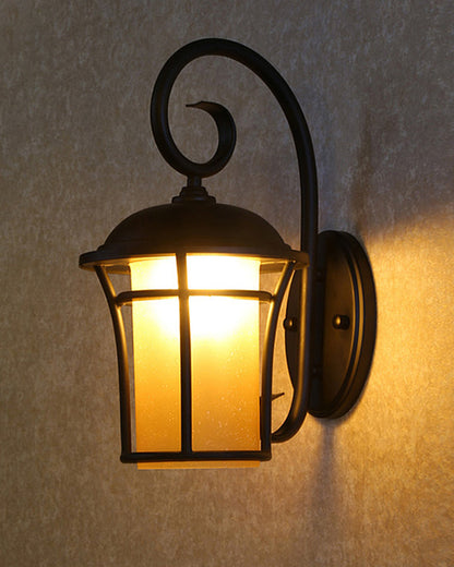 Marine Outdoor Wall Light – Nautical and Robust Spirit