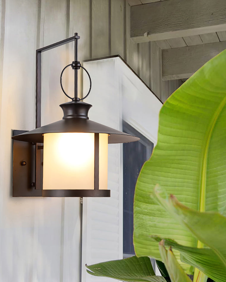 Coastal Outdoor Wall Sconce – Black Elegance and Seaside Style