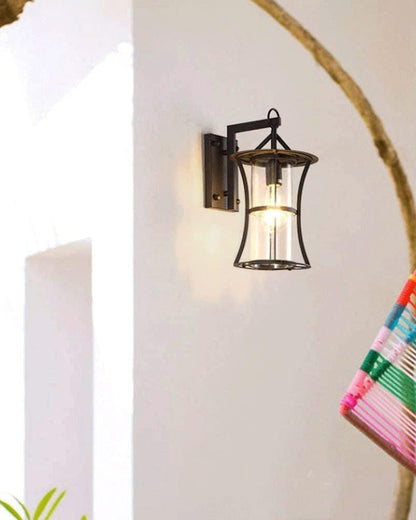 Nostalgia Outdoor Wall Light – Retro Spirit and Elegance