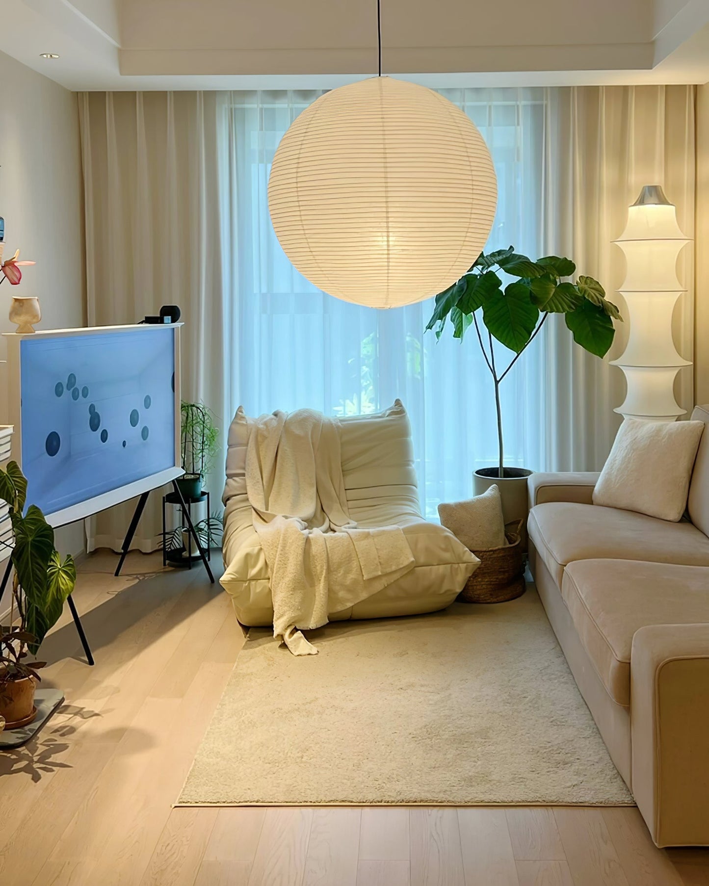 Suspension – Japandi Silk Globe
