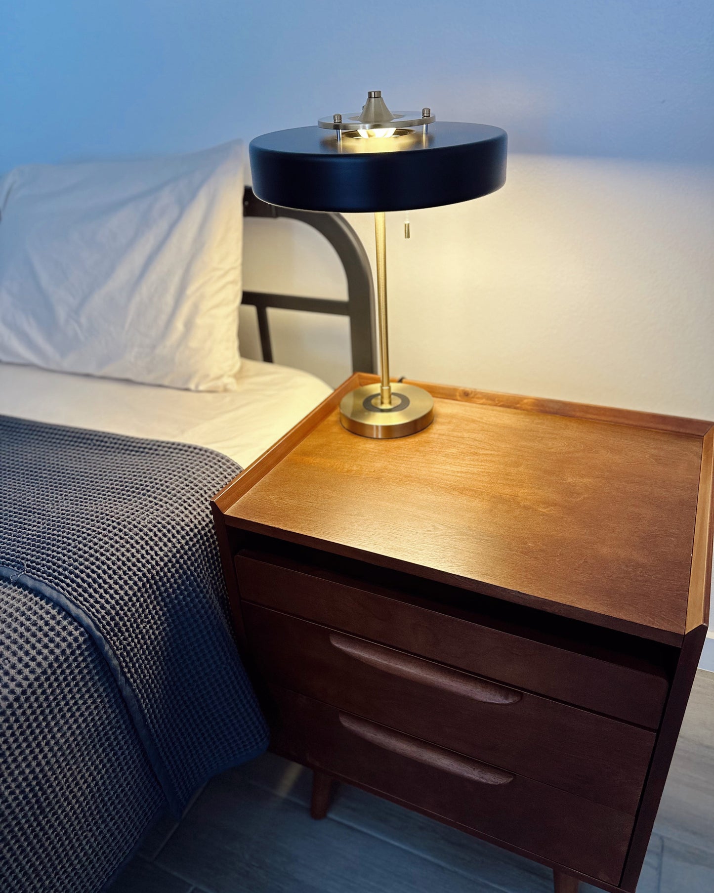 Vintage Table Lamp - AstraRetro