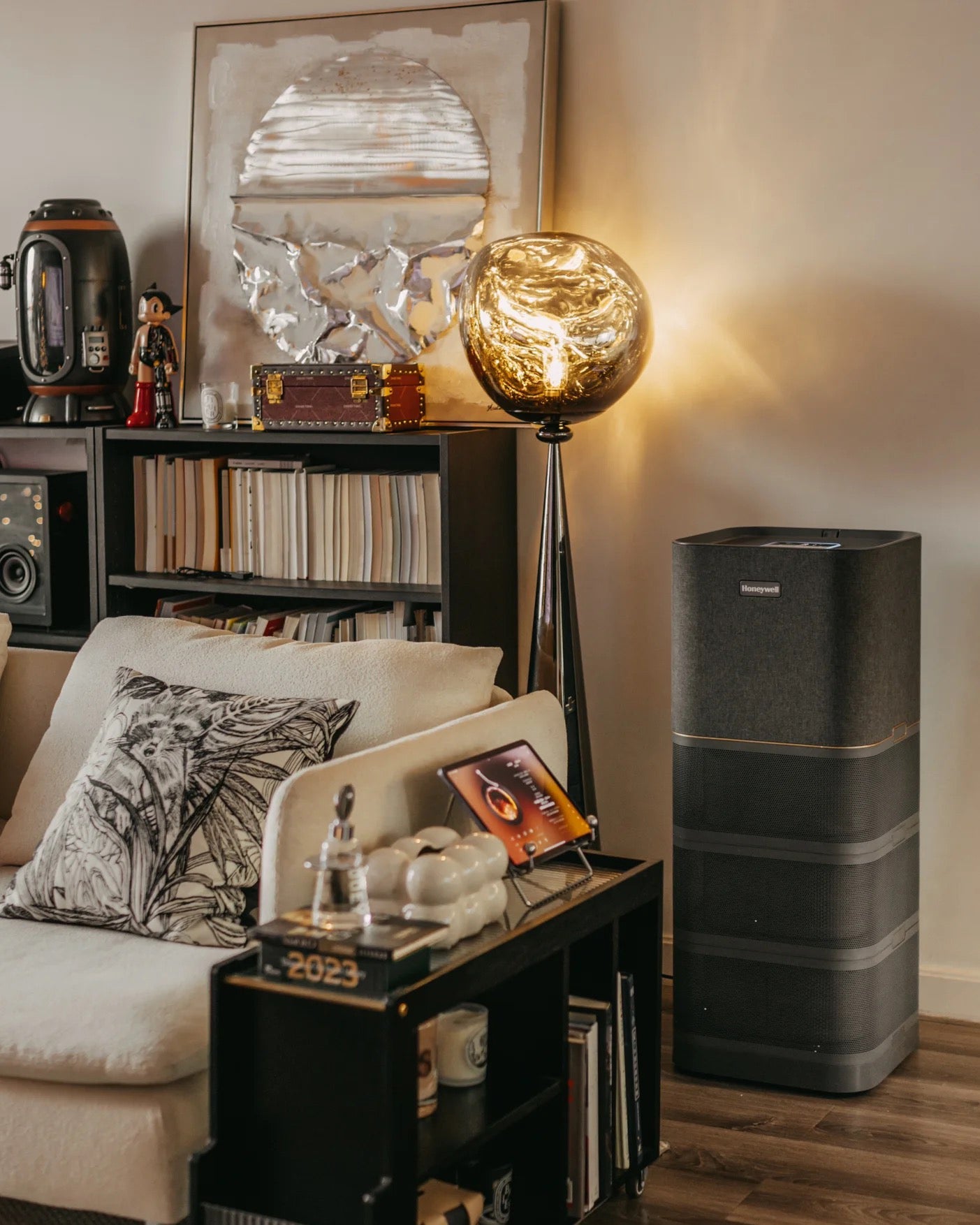 Fusion Chromatic Floor Lamp