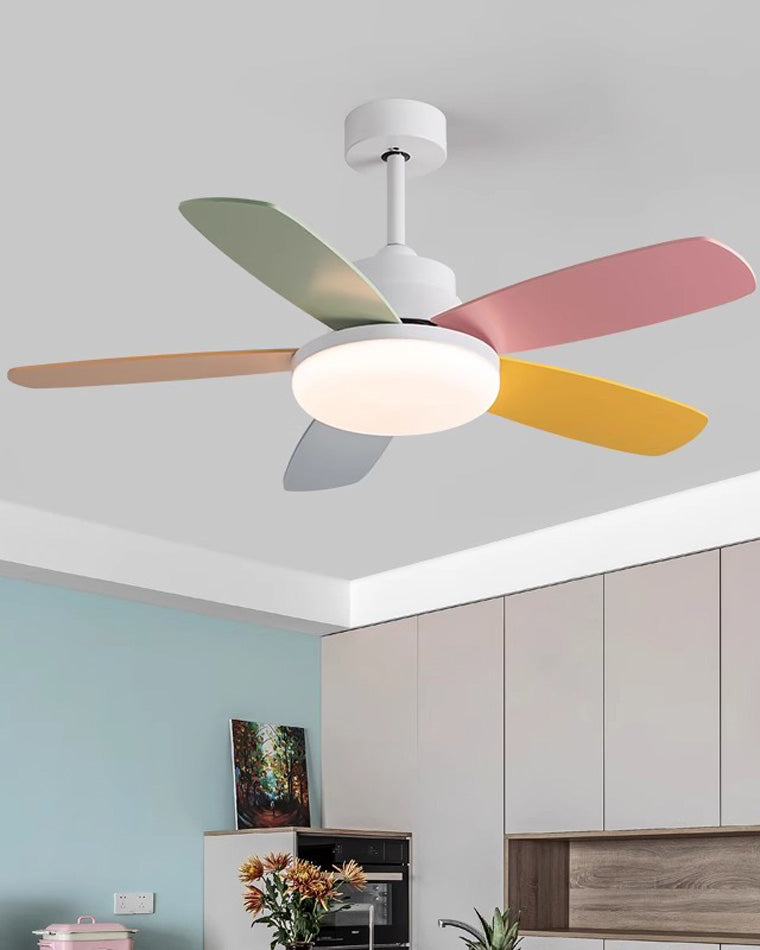 Scandinavian 5-Blade Ceiling Fan with Lighting