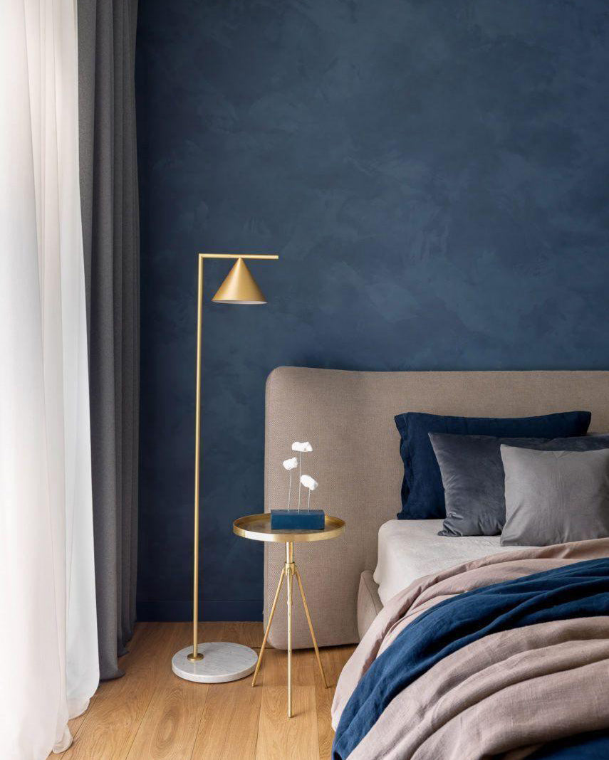 Adjustable Floor Lamp with Conical Shade