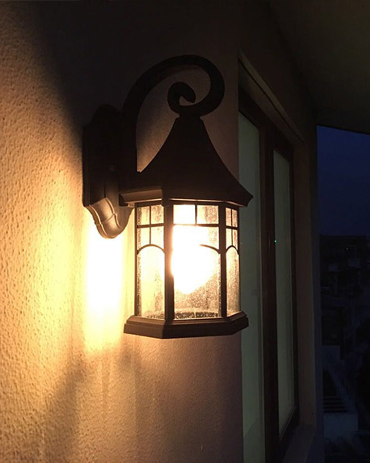 Colonial Outdoor Wall Sconce – Vintage Black and Brown Glow