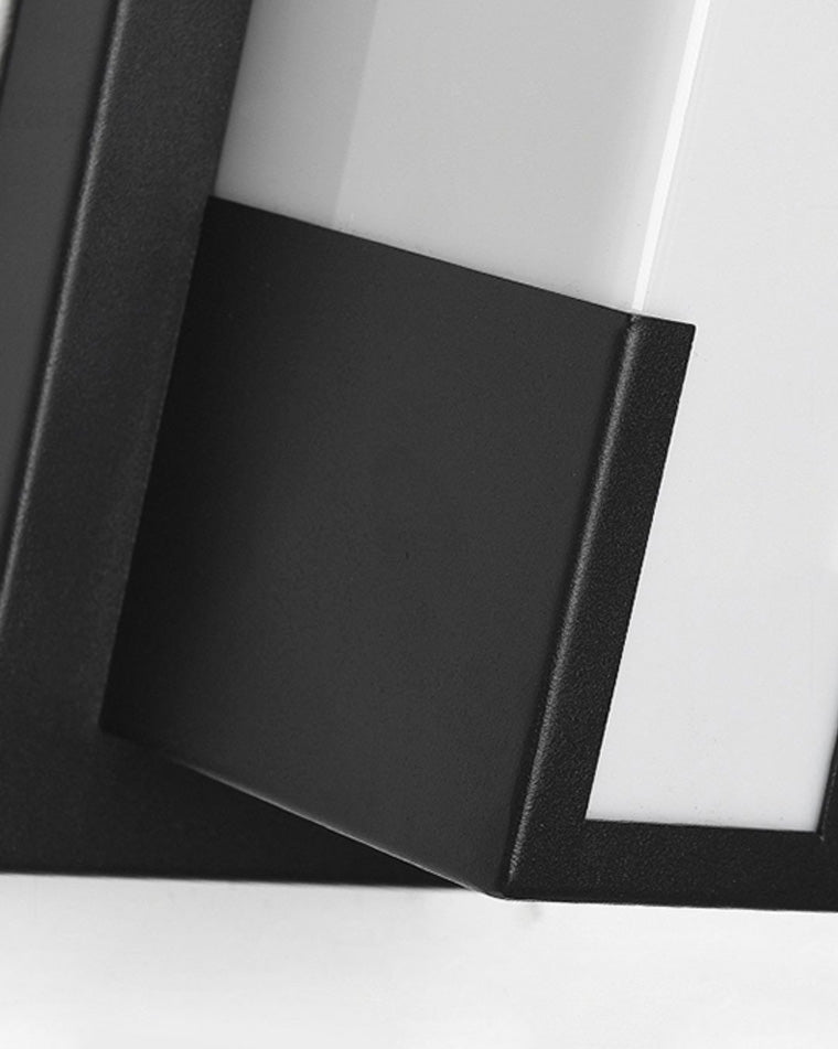 Linearéa Outdoor Wall Light – Contemporary Design