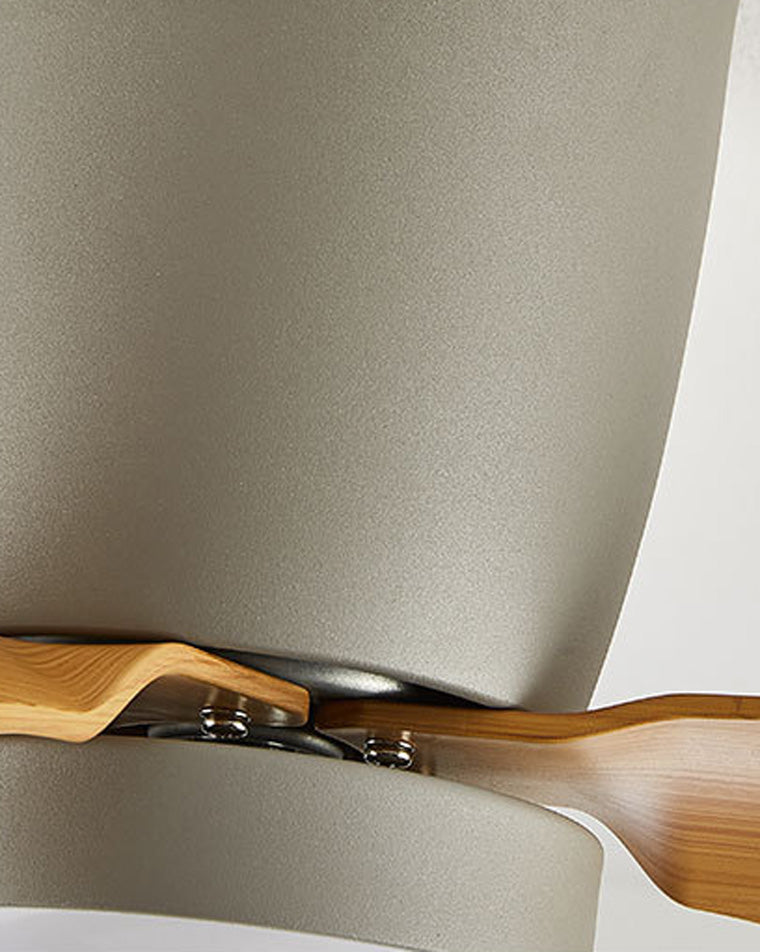 Discreet Aérolite ceiling fan