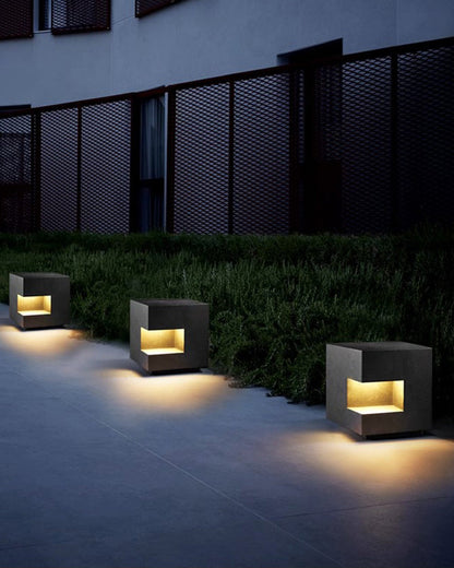 Black Obelisk Solar Lamp – Pillar Lighting for Garden and Patio