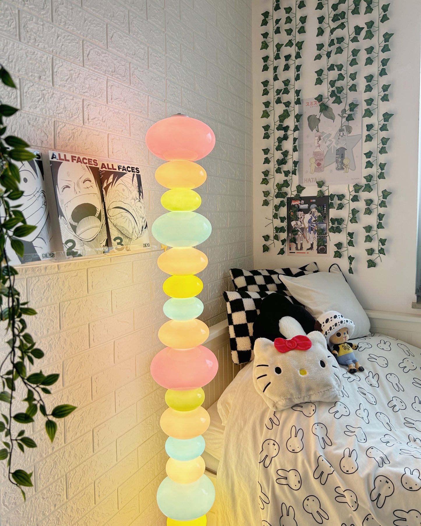 "Gourmet Prism" Column Floor Lamp