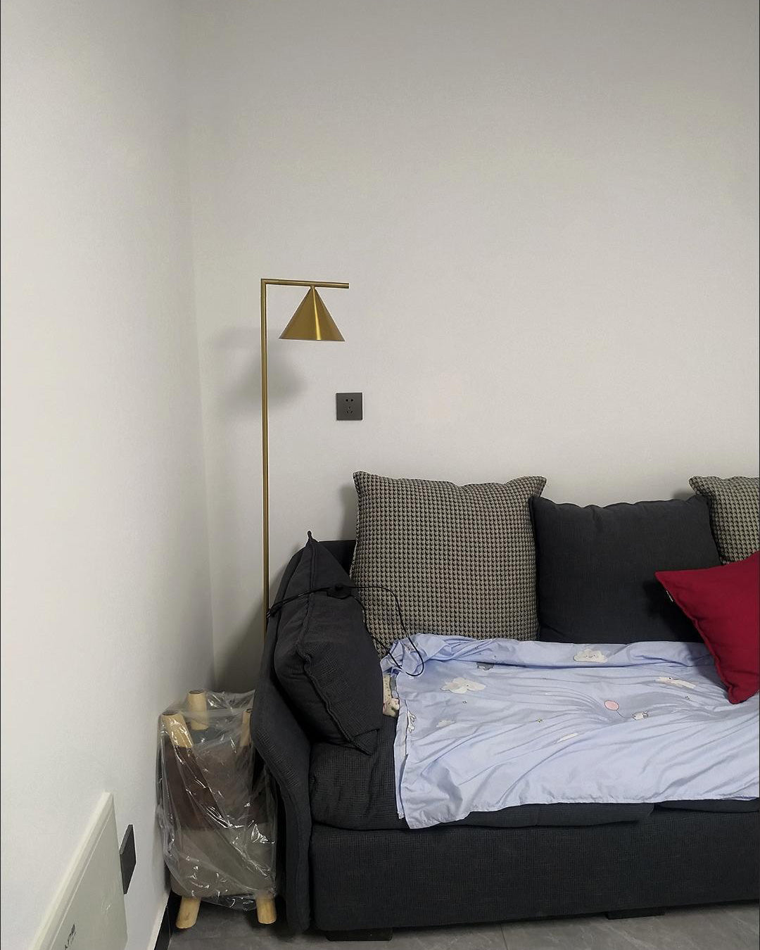 Adjustable Floor Lamp with Conical Shade