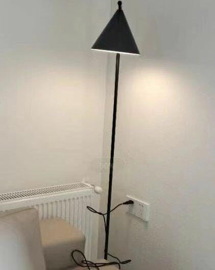 Lampadaire Réglable Abat-jour Conique