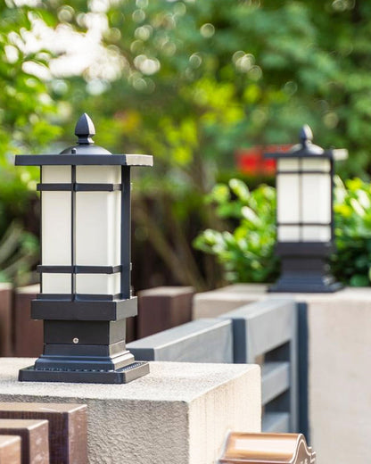 Lampe d'Extérieur Carrée - Élégance Solaire
