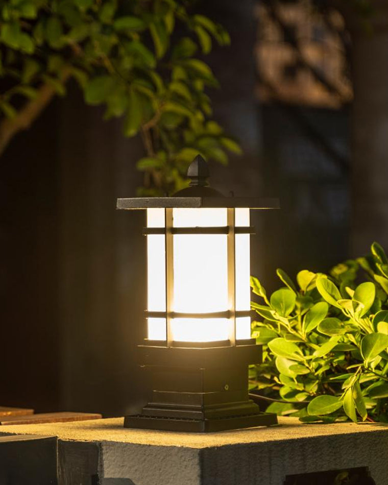 Lampe d'Extérieur Carrée - Élégance Solaire