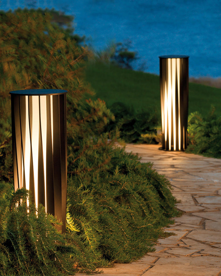 Black Decorative Solar Light Bollard – Eco-Friendly and Elegant Lighting