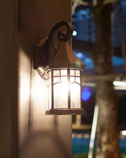 Colonial Outdoor Wall Sconce – Vintage Black and Brown Glow