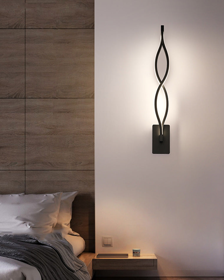 Musical Note Sculptural Wall Light - Modern and Creative Design