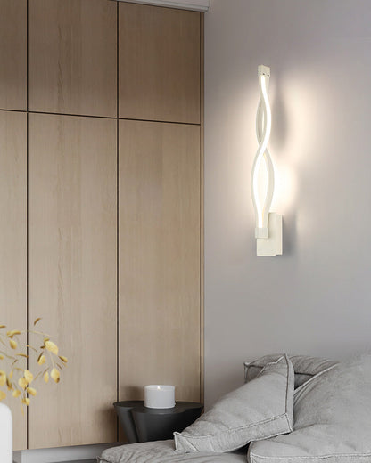 Musical Note Sculptural Wall Light - Modern and Creative Design