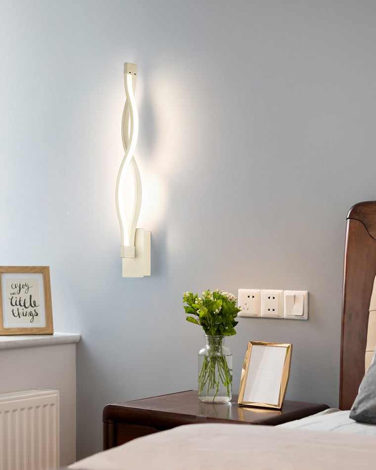 Musical Note Sculptural Wall Light - Modern and Creative Design