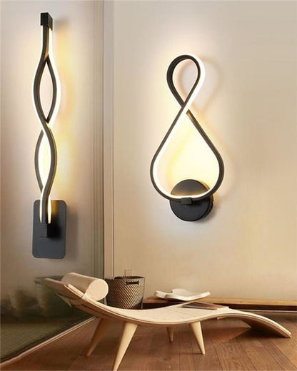 Musical Note Sculptural Wall Light - Modern and Creative Design