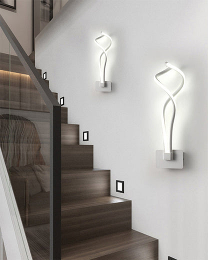 Musical Note Sculptural Wall Light - Modern and Creative Design
