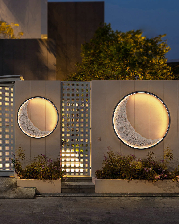 Round Moon Effect Wall Light