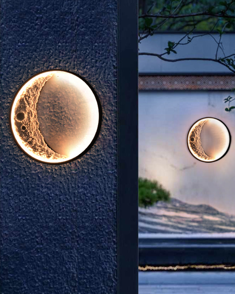 Round Moon Effect Wall Light