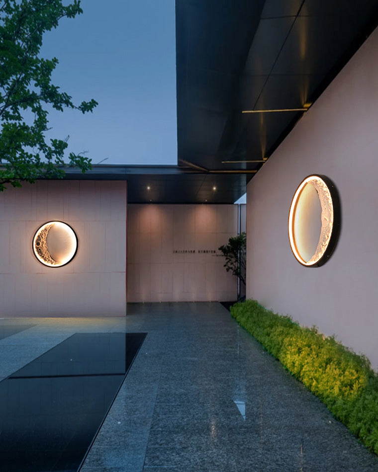 Round Moon Effect Wall Light