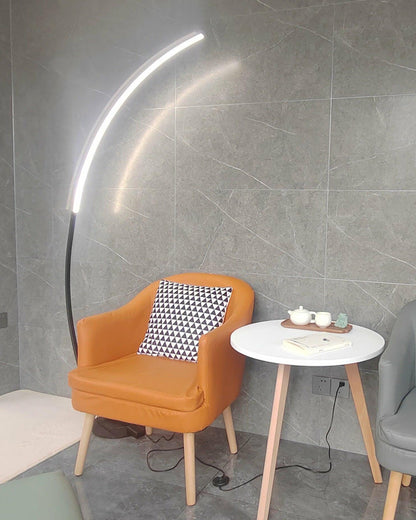 Lampadaire LED "Crescent Arc"