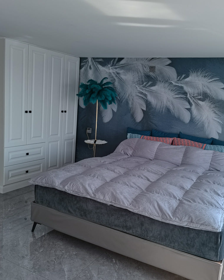 "Plumy Palm" Floor Lamp with Tray