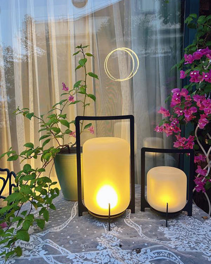 Lanterne Solaire d'Extérieur - Éclairage Élégant et Pratique
