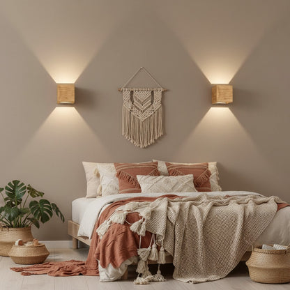 Applique Carrée en Bois