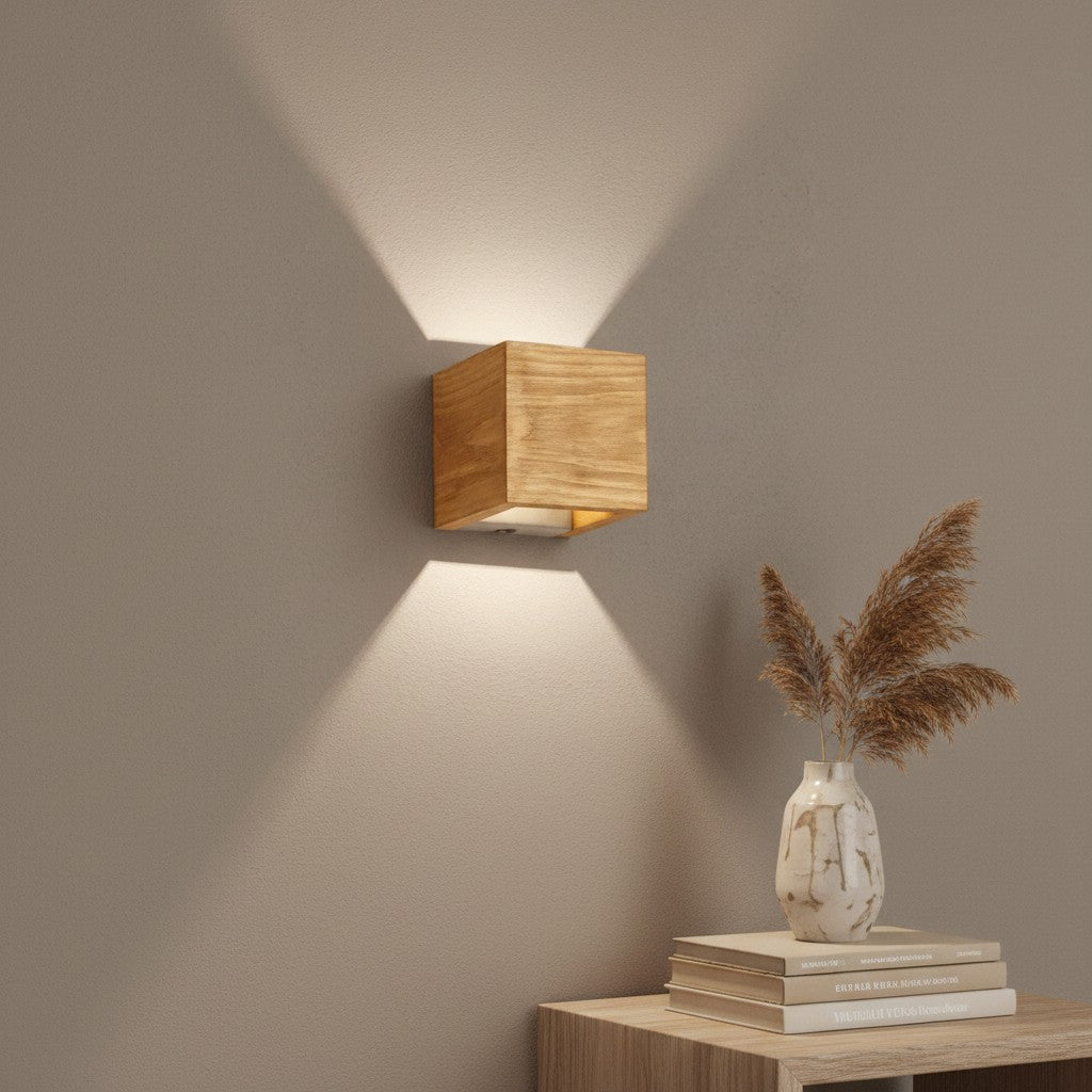 Applique Carrée en Bois