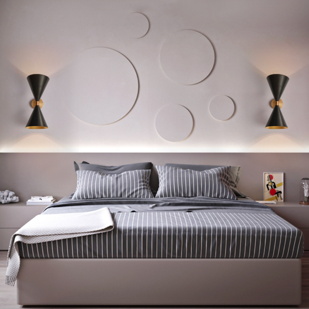 Applique Murale Double Cône Noir et Doré - Élégance Moderne Design